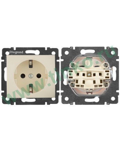 Розетка Valena 2К+3 с защитными шторками, на винтах 16А 250В, слоновая кость (774321). Розетка. LegranD в Воронеже