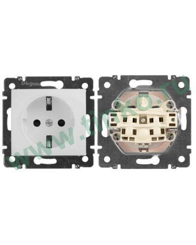 Розетка Valena 2К+3 10/16А, белый (774420). Розетка. LegranD в Воронеже